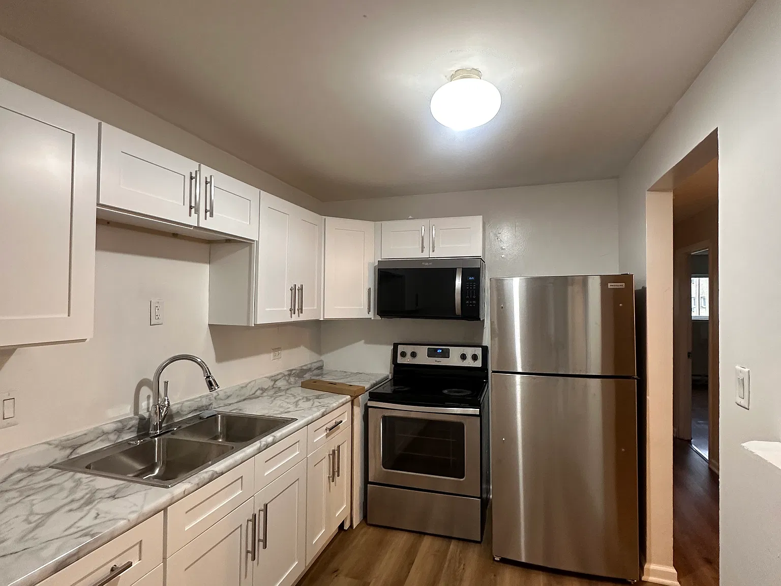 2 bed, 850 sqft, $1,650 — Photo 2