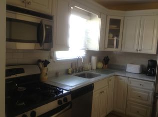 2416 Wilshire Ln, Oakdale, NY 11769