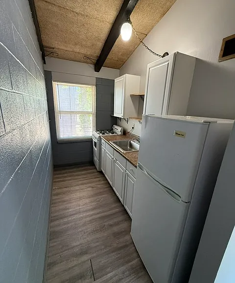 1913 Anderson Ave #205 — Photo 3