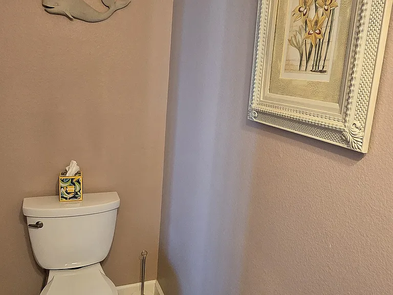 2nd floor 1/2 bath