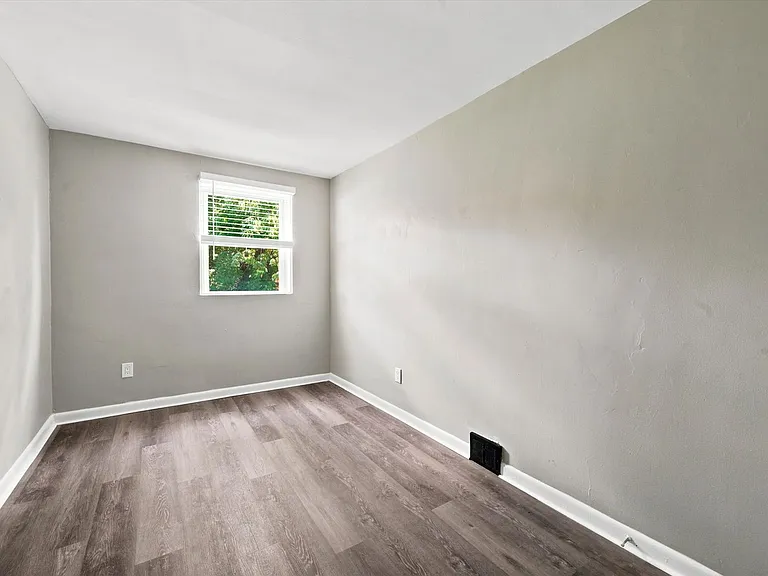 418 W Jefferson St — Photo 13