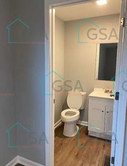 15 Penrose Ave — Photo 8