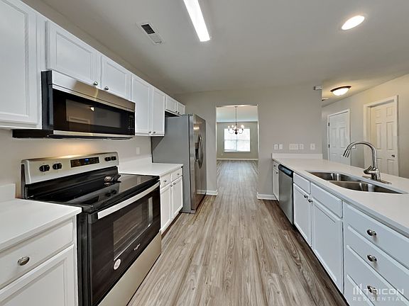 3rd image of 3007 Quail Oaks Dr