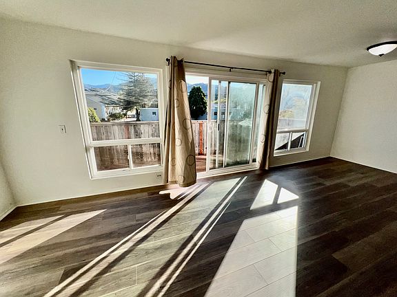 3rd image of 1220-1222 Sir Francis Drake Blvd
