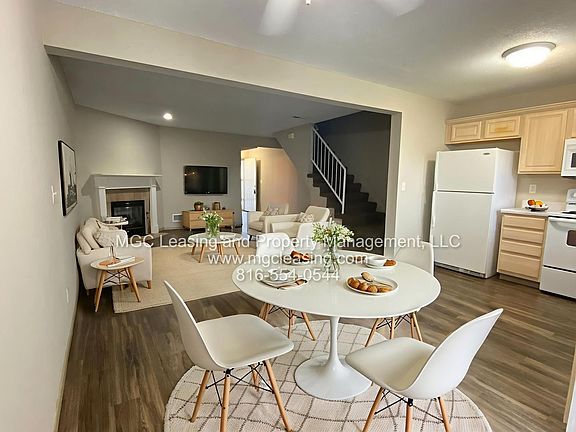 2nd image of 900 Garden Dr #906