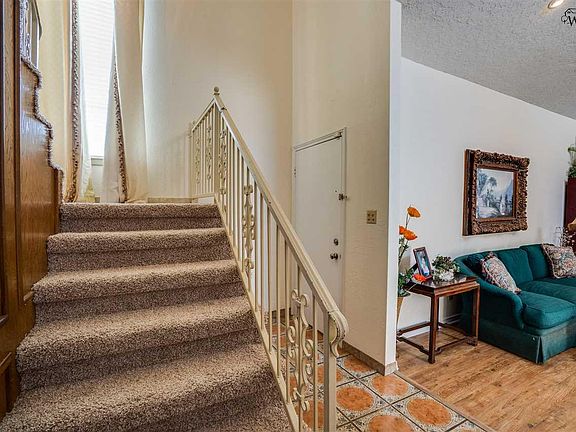 3rd image of 4217 Seabury Dr