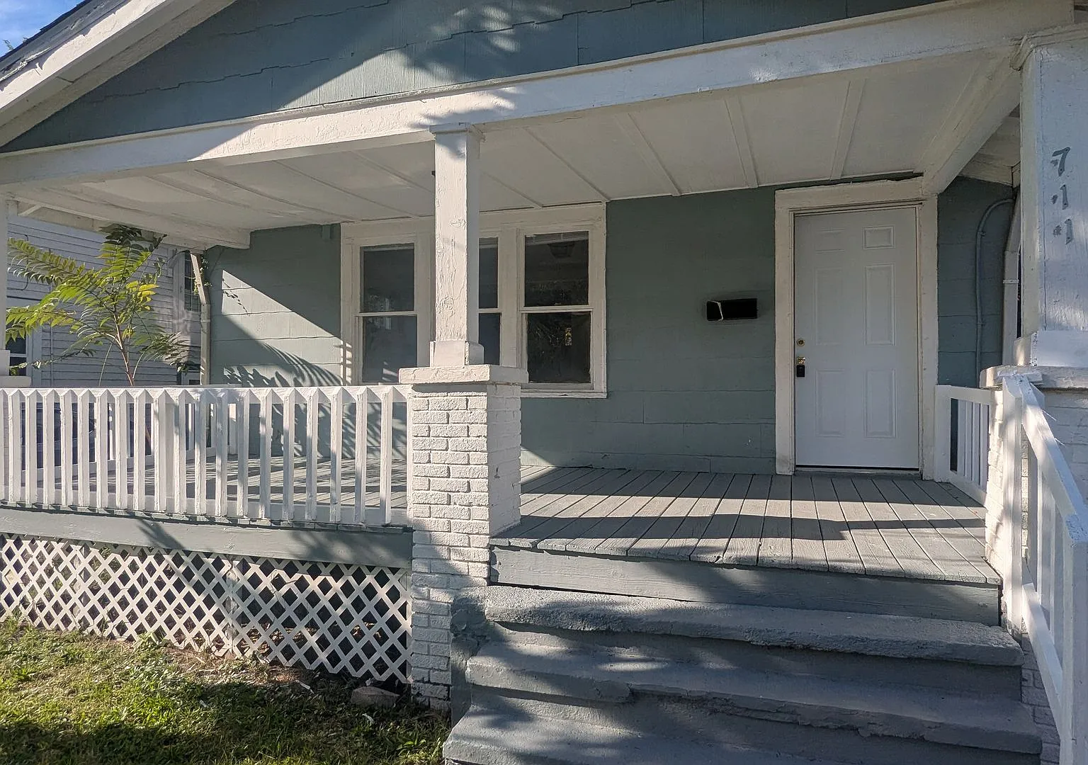 Newly renovated 3-bedroom, 1-bath home in Akron — Photo 1