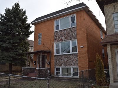 5643 W Lawrence Ave #2, Chicago, IL, 60630