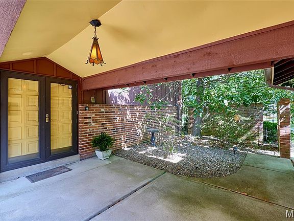4th image of 12932 Lampadaire Dr