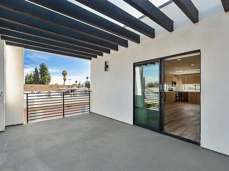 14802 Vanowen Property LLC — Photo 8