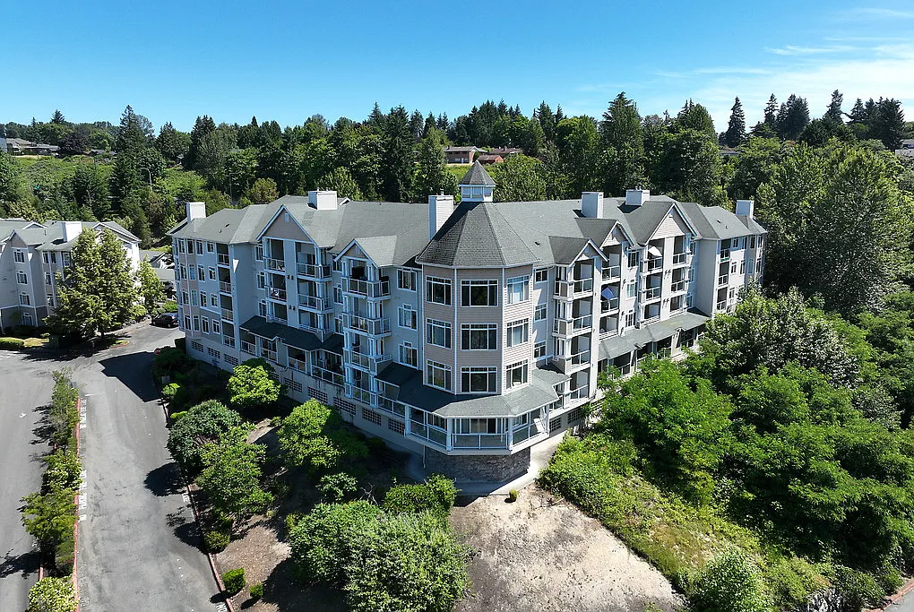Pinnacle on Lake Washington — Photo 4