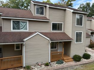 3315 Windermere Dr, Bushkill, PA 18324