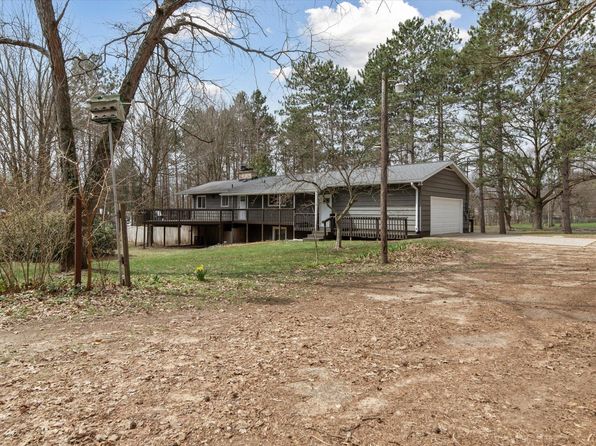 323 13th St, Plainwell, MI 49080