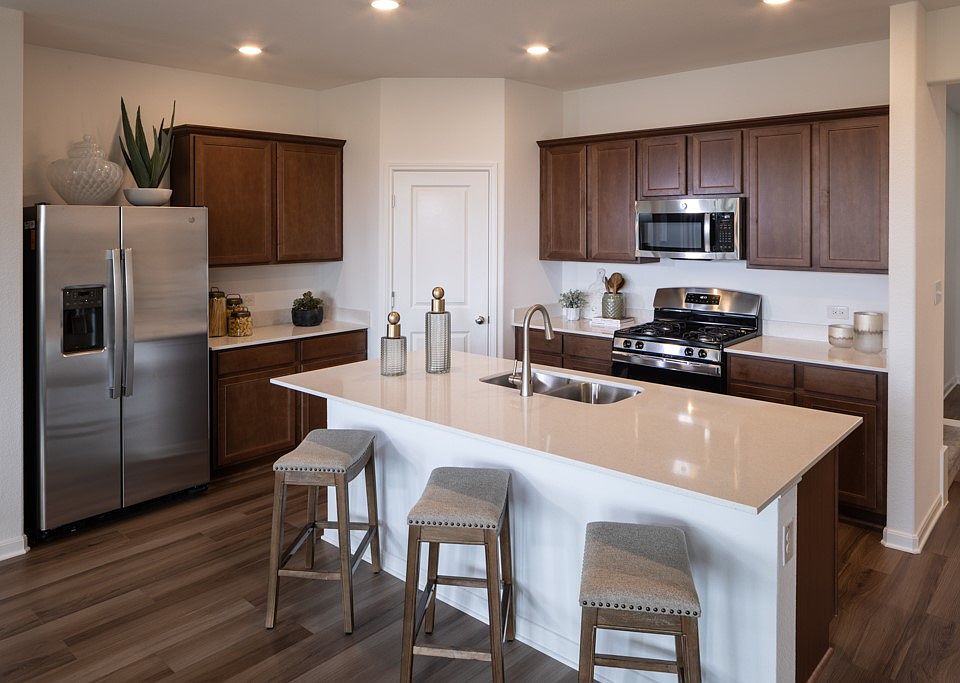 1st image of 1106 Salado St