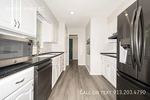 7800 Noland Rd — Photo 11