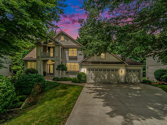 2nd image of 2937 Brookwind Dr