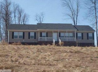 2985 Little Creek Dr, Thomasville, NC 27360