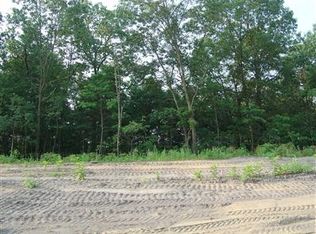 8557 Old Oak Dr, Demotte, IN 46310