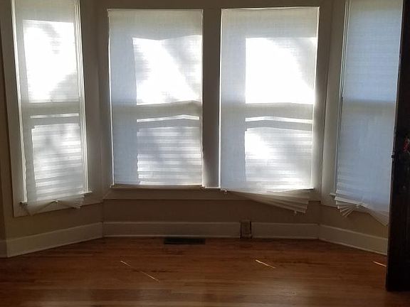front bay window