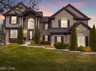 42756 Winding Pond Trl, Belleville, MI