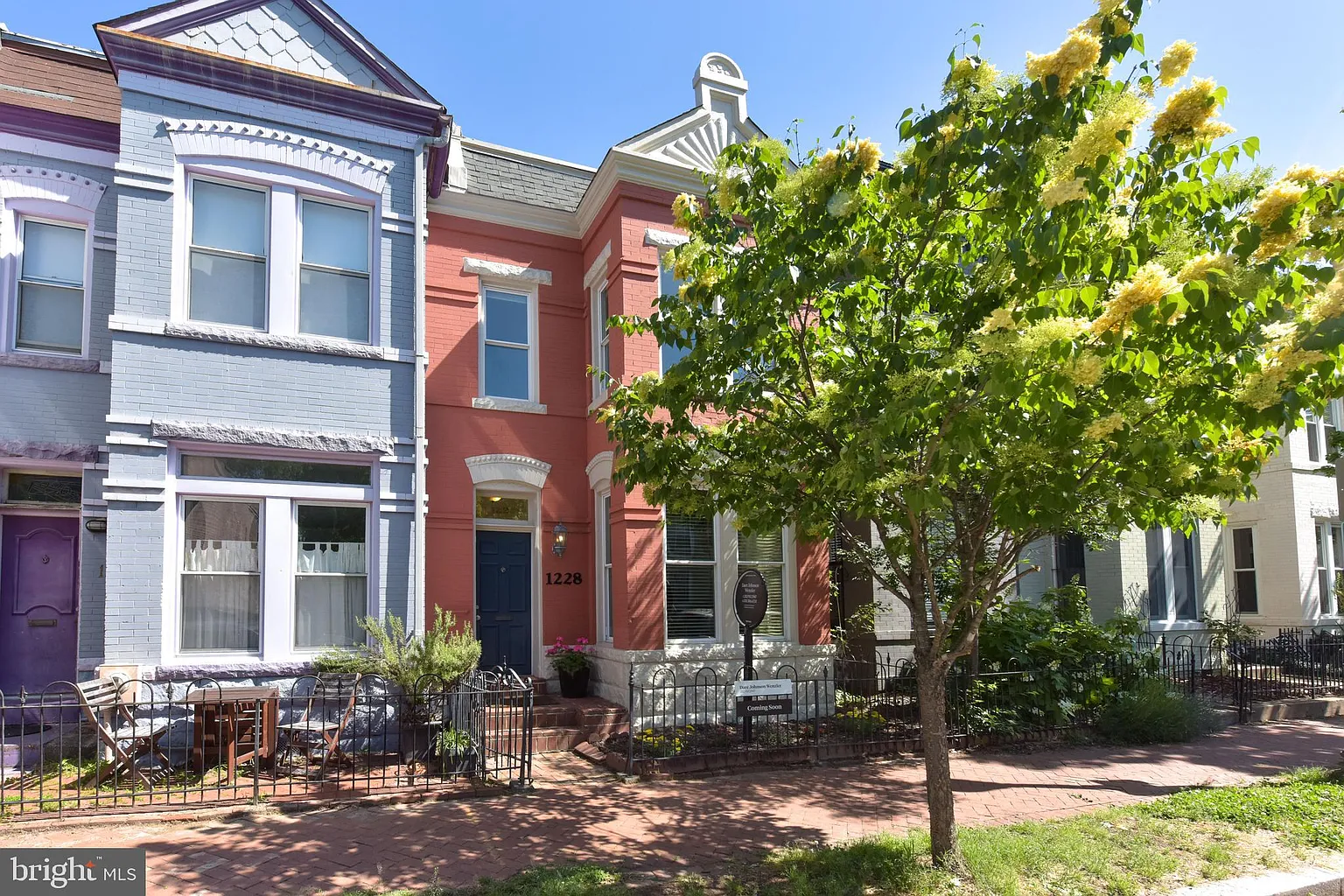 1228 D St NE photo 1