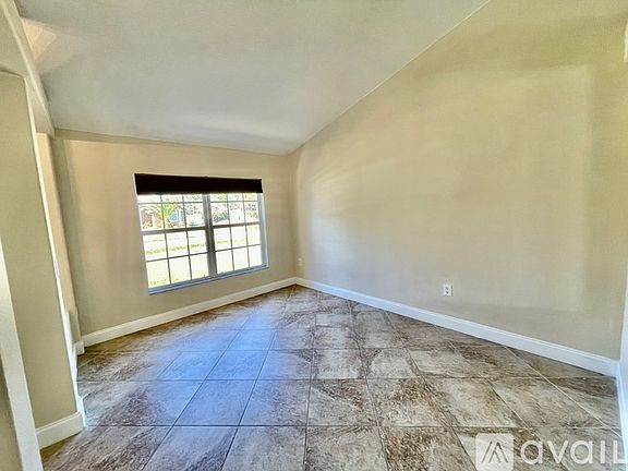 3rd image of 37 Rolling Fern Dr