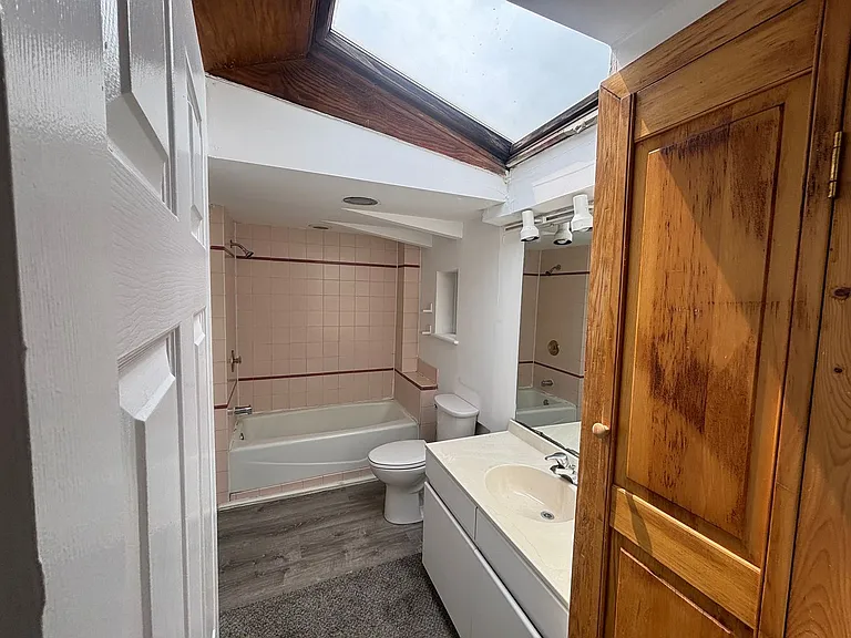 3916 Terrace St — Photo 6
