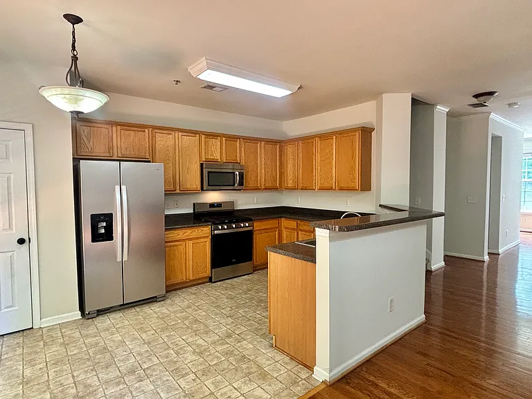4668 Creekside Villas Way SE — Photo 36