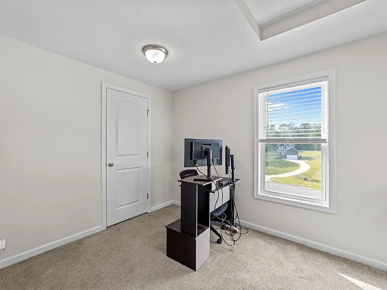 220 Brisbane Dr — Photo 26