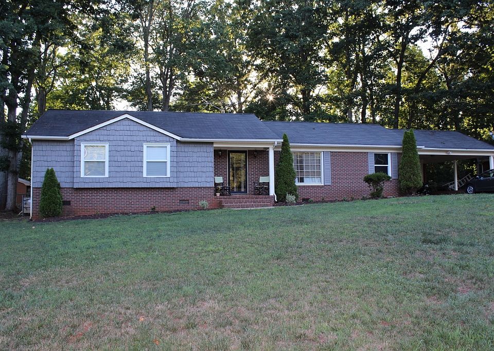 213 Heritage Circle