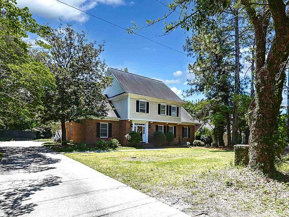 2nd image of 219 Mallet Hill Rd