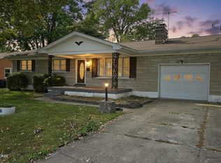 4006 Addison Ln, Shively, KY 40216