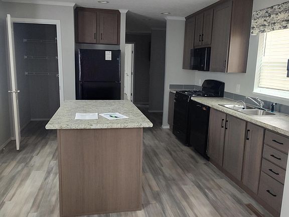 4th image of 600 S Union St Lot 8