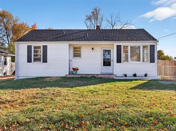 10592 Clarendon Ave, Saint Louis, MO 63114