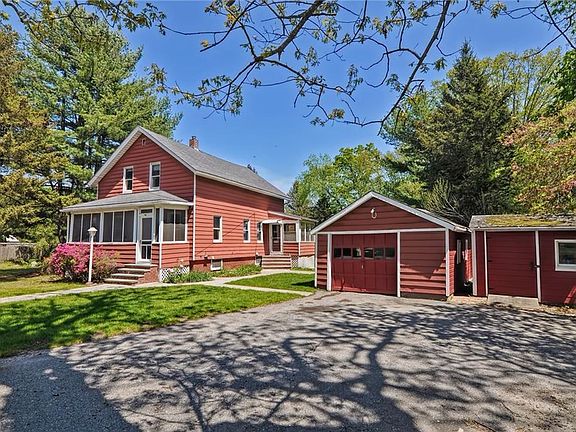 3rd image of 66 Boyd Ave