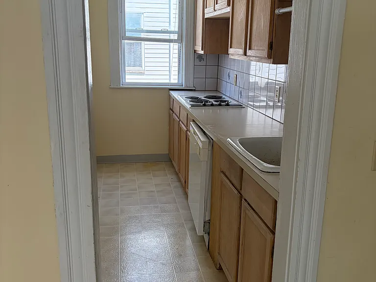 19 Sturgis St #2 — Photo 5
