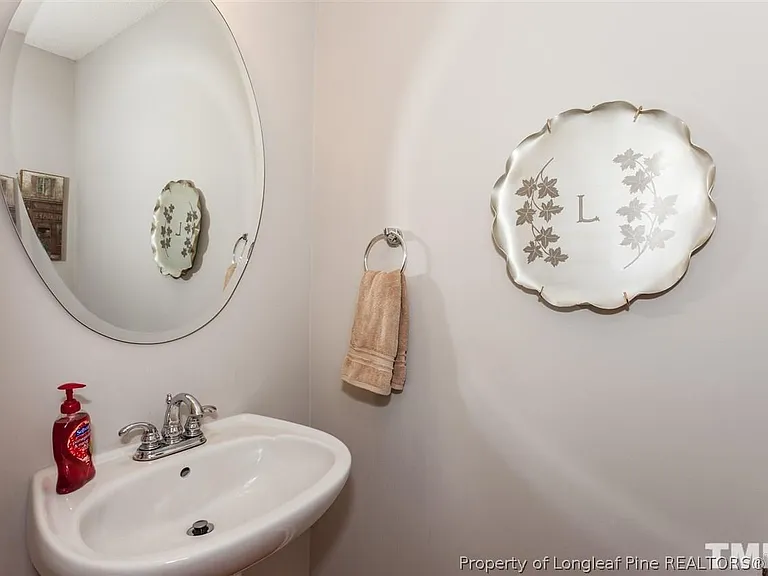 109 Chilmark Ridge Dr — Photo 4