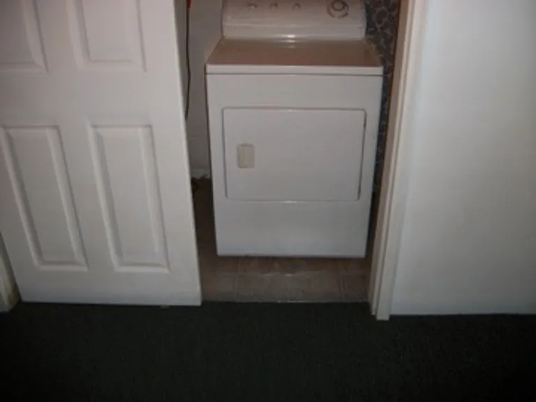 1427 N Kinser Pike — Photo 11