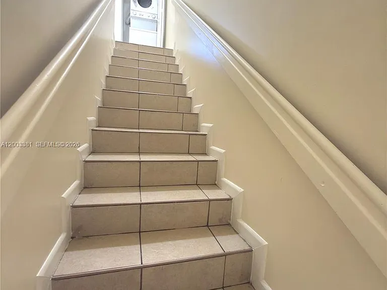 14020 NE 3rd Ct #5 — Photo 14