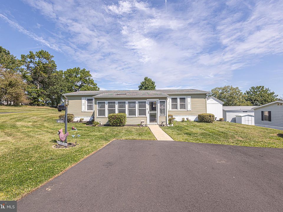 1st image of 1004 Fox Chase Ct