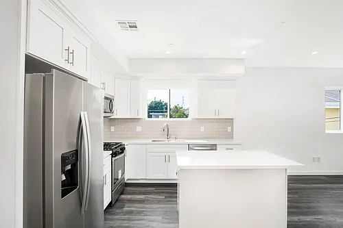 Newly Built 3Bed/3Bath Townhouse Available Now! Photo 1