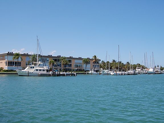 5th image of 1351 Bayshore Dr Unit 205