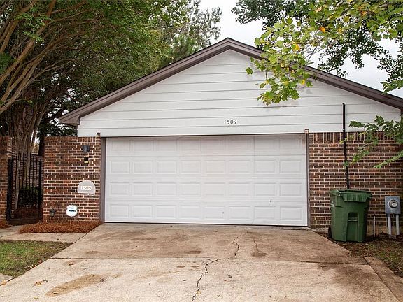 2nd image of 1509 Katrina Pl