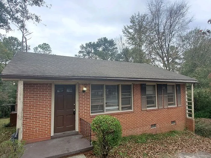 3238 Somerset Dr — Photo 1