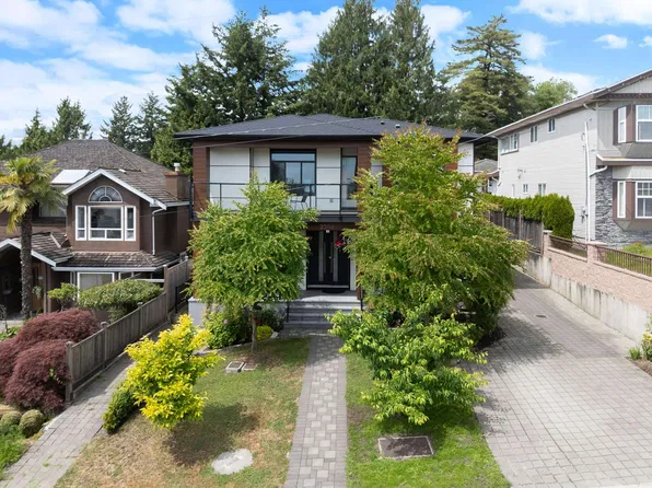 2309 Dublin St, New Westminster, BC V3M 3B3