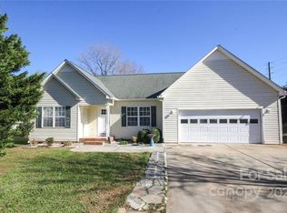 1108 Steele Meadows Dr, Fort Mill, SC 29715