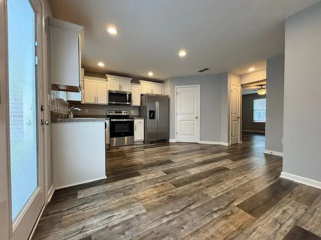 2352 Date Dr — Photo 4
