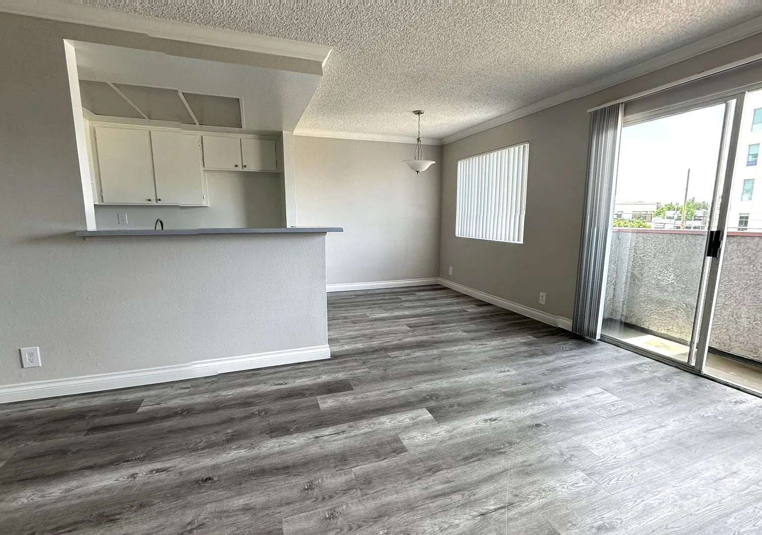 Vose Court Apartments...Gorgeous Newly Remodeled Apartments. CALL NOW! — Photo 4