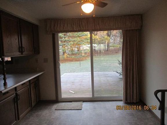 4th image of 1430 Nottingham Dr