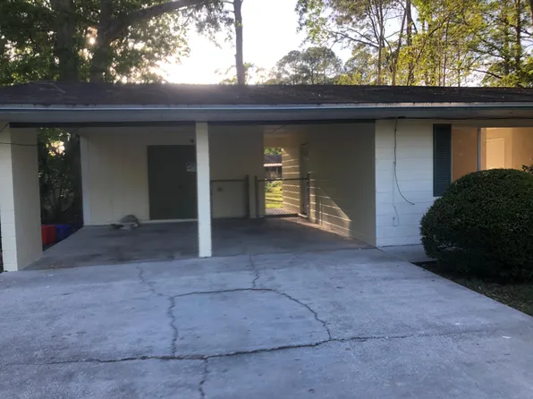 5912 NW 27th St, Gainesville, FL 32653